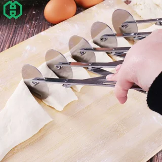 ابزار تزیین کیک به گز مدل غلطک برش خمیر طرح هفت چرخ 102177284
