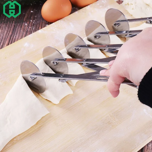 ابزار تزیین کیک به گز مدل غلطک برش خمیر طرح هفت چرخ 102177284